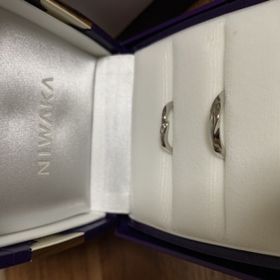 【俄(にわか)の口コミ】 婚約指輪で初桜をプレゼントいただき、結婚指輪はどれにしようか迷ってい…