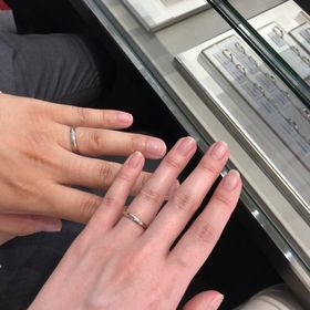 【アイプリモ(I-PRIMO)の口コミ】 女性用は外側がピンクゴールド、中央がプラチナになっています。男性用は…