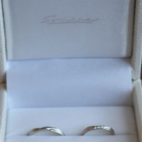 【SONARE(ソナーレ)】の口コミ シンプルで手頃な価格のものを探していました。これは半分がツヤあり、半分...