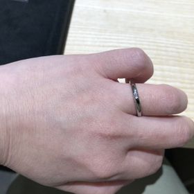 【出雲結(いずもゆい)の口コミ】 デザインはとてもシンプルですが品があります。プラチナ、ゴールド、ホワ…