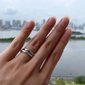 【銀座ダイヤモンドシライシの口コミ】 ストレートよりは動きがあるものがよく、ゼクシィなどを参考にして来店し…