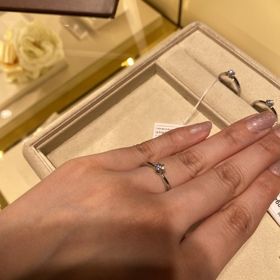 【ギンザタナカブライダル(GINZA TANAKA BRIDAL)の口コミ】 指輪のデザインにもよりますが、概ね0.18カラットからダイヤモンドを選べ…