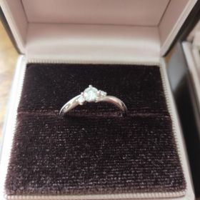 【アイプリモ(I-PRIMO)の口コミ】 プロポーズの時はシンプルなリングでしたが
デザインも選べるし、サイズも…
