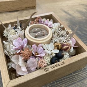 【鎌倉彫金工房の口コミ】 見た目の可愛さでピンクゴールドを選びました。
ヘアライン仕上げにしたの…