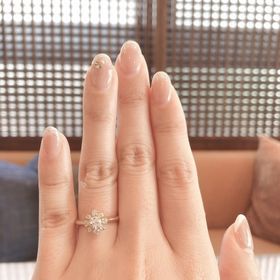 【エクセルコダイヤモンド(EXELCO DIAMOND)の口コミ】 事前にデザインをリサーチして来店予約をしました。
希望のデザインを見せ…