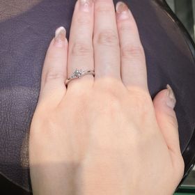 【アイプリモ(I-PRIMO)の口コミ】 ウェーブデザインのバリエーションを見るために来店しましたが、V字よりゆ…