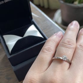 【エクセルコダイヤモンド(EXELCO DIAMOND)の口コミ】 実際に店舗で拝見し、デザインの美しさに魅せられて購入を決めました。ダ…