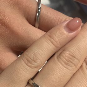 【エクセルコダイヤモンド(EXELCO DIAMOND)の口コミ】 主人の一目惚れで購入が決まりました。もともと主人はプラチナよりゴール…