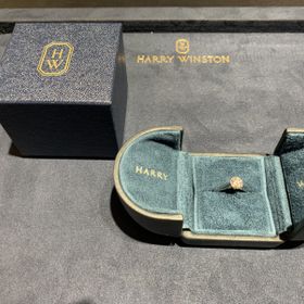 【ハリー・ウィンストン(Harry Winston)の口コミ】 トリストリングとソリティアリングで悩みました。ハリーウィンストンのダ…