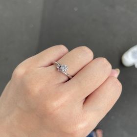 【宝寿堂(ほうじゅどう)の口コミ】 ブランドのついたものに比べると、低価格でさらにダイヤの大きさが全然違…