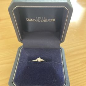 【銀座ダイヤモンドシライシの口コミ】 デザイン・作りを見てそこまで高いとは思わなかったので、こちらの指輪に…