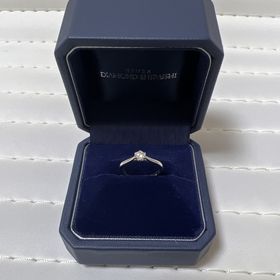 【銀座ダイヤモンドシライシの口コミ】 購入前に決めていた予算で探していたところ、
シンプルなデザインとダイヤ…