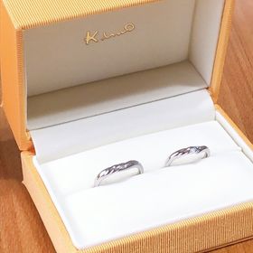 【ケイウノ ブライダル(K.UNO BRIDAL)の口コミ】 フルオーダーでこだわったデザインにできるので選びました。3年前に海外で…