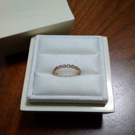 【LUCIE(ルシエ)の口コミ】 結婚指輪はエタニティリングが欲しくて、ずっといろんなお店を回って探し…