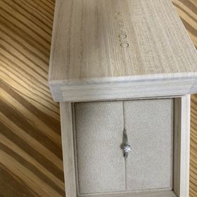 【YUKA HOJO(ユカホウジョウ)の口コミ】 カジュアルな指輪を探しいろいろなところを見て回ってました。インスタグ…