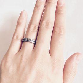 【TITAN RAINBOW(チタンレインボー)】の口コミ 妻の私が金属アレルギーで、ピアスや指輪、ネックレスなど付けると一日で皮...