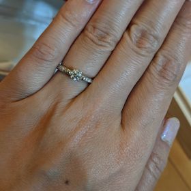 【WATANABE / 卸商社直営　渡辺】の口コミ はじめはエタニティーを探していたのですが、大きなダイヤを付けても他のブ...