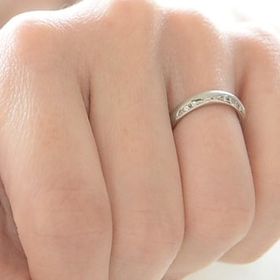 【COLANY(コラニー)】の口コミ 毎日身につけられるような、シンプルなデザインのものを探していました。
...