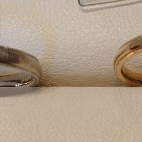 【CHER LUV(シェールラブ)の口コミ】 縁がドット調で、指に馴染みやすいデザインでした。
色もシルバー、ゴール…