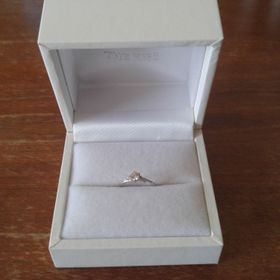 【THE KISS(ザ・キッス)】の口コミ 元々サンリオが好きで、可愛く、デザインも良かったです。キティちゃんのリ...