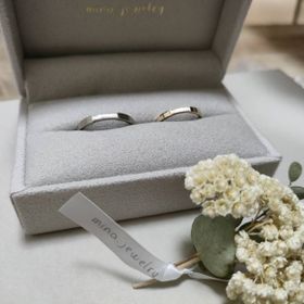【mina.jewelry(ミナジュエリー)の口コミ】 Instagramで拝見し、様々なデザインとカラーがあった事と、プレリングとい…