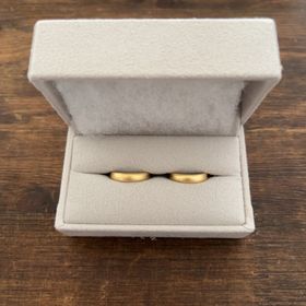 【mina.jewelry(ミナジュエリー)の口コミ】 指輪が好きで色々持っているので、手持ちの指輪とも合わせやすい事と、一…