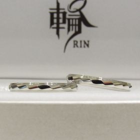 【輪-RIN-の口コミ】 シンプルかつ少しアクセントのあるデザインと、手頃な価格帯が魅力的だっ…