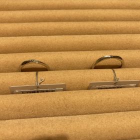 【TRECENTI(トレセンテ)の口コミ】 シンプルながら一部マット加工の男性物リングのデザインに彼が一目惚れ。…