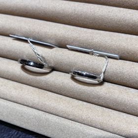 【TRECENTI(トレセンテ)の口コミ】 リングはストレート、素材はプラチナ950、内側にお互いの誕生石を入れてい…