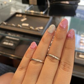 【エクセルコダイヤモンド(EXELCO DIAMOND)の口コミ】 エリザベートフィーヌのメレ打ちがネットで気に入って試着しました。可愛…