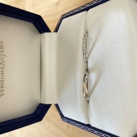 【ヴァンドーム青山(VENDOME AOYAMA)の口コミ】 デザインとプラチナの質
ギラギラしすぎない、シンプルだけど少しダイヤの…