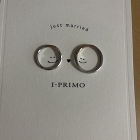 【アイプリモ(I-PRIMO)の口コミ】 初めはゴールド(肌馴染みの良い)で
指輪を探していたのですが
プラチナと…