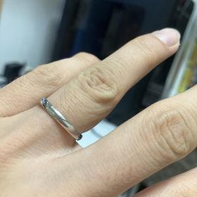 【銀座ダイヤモンドシライシの口コミ】 【サイズ】色んなサイズ・形が違うを選びながら自分の指に合った指輪を選…