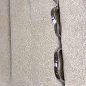 【TRECENTI(トレセンテ)の口コミ】 とても付けやすく、指に馴染むような付け心地でした。
マリッジリングなの…