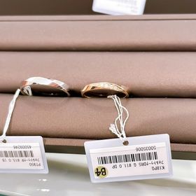 【アイプリモ(I-PRIMO)の口コミ】 色がピンクゴールドで可愛いです。又、照明を消した状態でも試着させて頂…