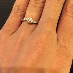 【TASAKI(タサキ)の口コミ】 存在感のあるダイヤと好きな色のブルーの石が入ったものを探していました…