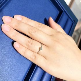 【銀座ダイヤモンドシライシの口コミ】 数種類の指輪を見ましたが、こちらの指輪に一目惚れして試着後即決でした…