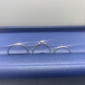 【銀座ダイヤモンドシライシの口コミ】 銀座ダイヤモンドシライシさんの、ペアの結婚指輪（Tear of Lily）と、婚…