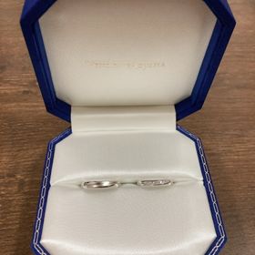 【ヴァンドーム青山(VENDOME AOYAMA)の口コミ】 つけ心地を2人とも大変気に入ったことが1番の決め手です。ダイヤの埋め込…