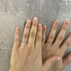 【銀座ダイヤモンドシライシの口コミ】 指輪が、内側が他のところと違うらしくて、
つけてる感がほんとないです！…
