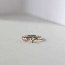 【mina.jewelry(ミナジュエリー)の口コミ】 "まるしかく"という個性的な形に惹かれました。人と被らない指…