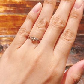 【COCKTAIL(カクテル)の口コミ】 ダイヤモンドの輝きがとても綺麗で、デザインもとても可愛らしい感じだっ…