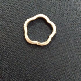 【シャネル(CHANEL)の口コミ】 CHANELのカメリアコレクションは見ているだけでうっとり。。。何年も前か…