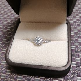 【宝寿堂(ほうじゅどう)の口コミ】 価格が安価で、手持ちのダイヤでリフォームできる、かつゴージャスに見え…