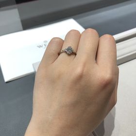 【CARATI VOCE(キャラティヴォーチェ)】の口コミ CARATI VOCE (キャラティ−ヴォーチェ)の指輪を試着しました...