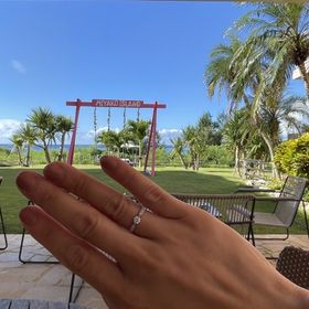 【アンジェリックフォセッテ(Angelique Fossette)の口コミ】 キラキラが好きで、デザイン性もありながら指に馴染んで綺麗に見えました…