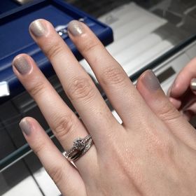 【銀座ダイヤモンドシライシの口コミ】 長く着用することを考えたときに、飽きないようなデザインを選ぼうと考え…