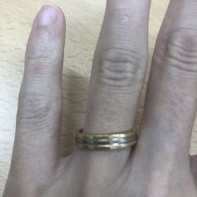【カルティエ(Cartier)の口コミ】 値段と長く付けていられるデザインだと思いました。
ダイヤも考えましたが…