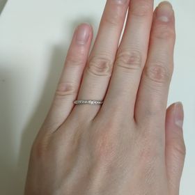 【銀座ダイヤモンドシライシの口コミ】 ダイヤモンドがぐるっとついていて遠くから見てもキラキラ光っていて一目…