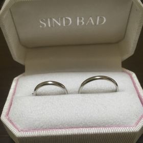 【SIND BAD(シンドバット)の口コミ】 毎日着けれるように、シンプルなデザインが希望でした。
仕事上指輪が汚れ…
